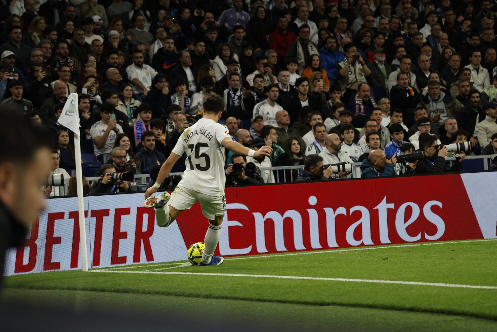 Güler golazo helps Real Madrid cruise past Elche