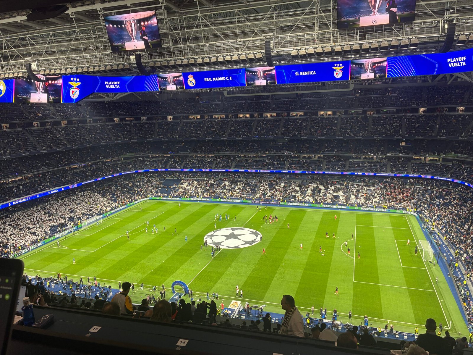 Real Madrid triumph over Benfica to move into last-16